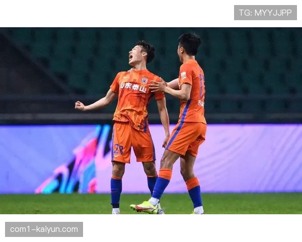 青岛西海岸全场努力难破门 进攻端缺乏有效手段成隐患